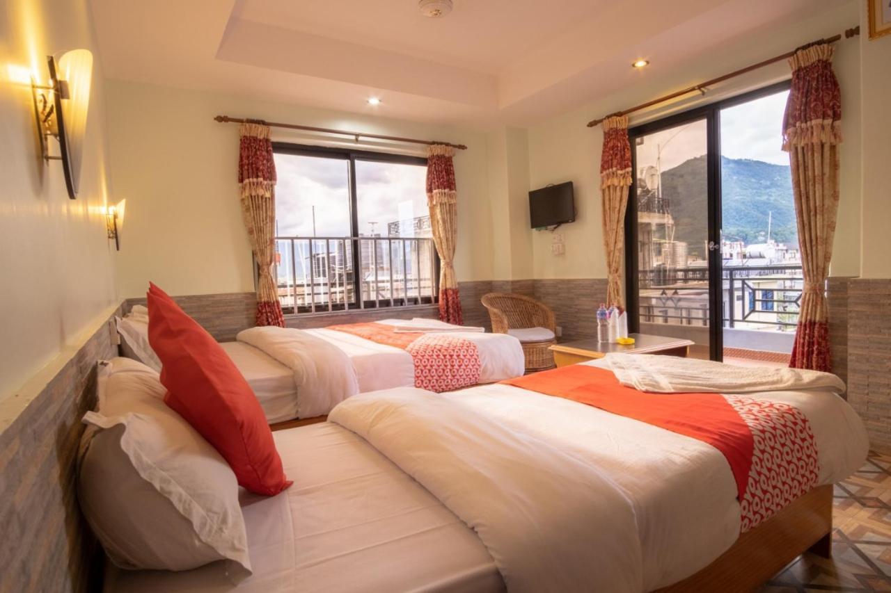 Hotel River Park Pokhara Kültér fotó