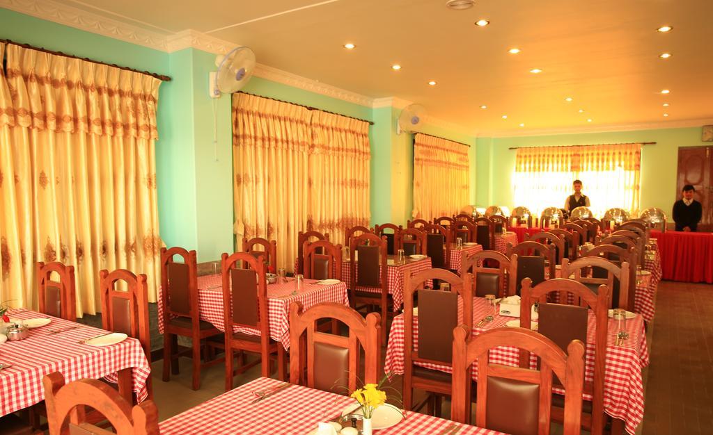 Hotel River Park Pokhara Kültér fotó