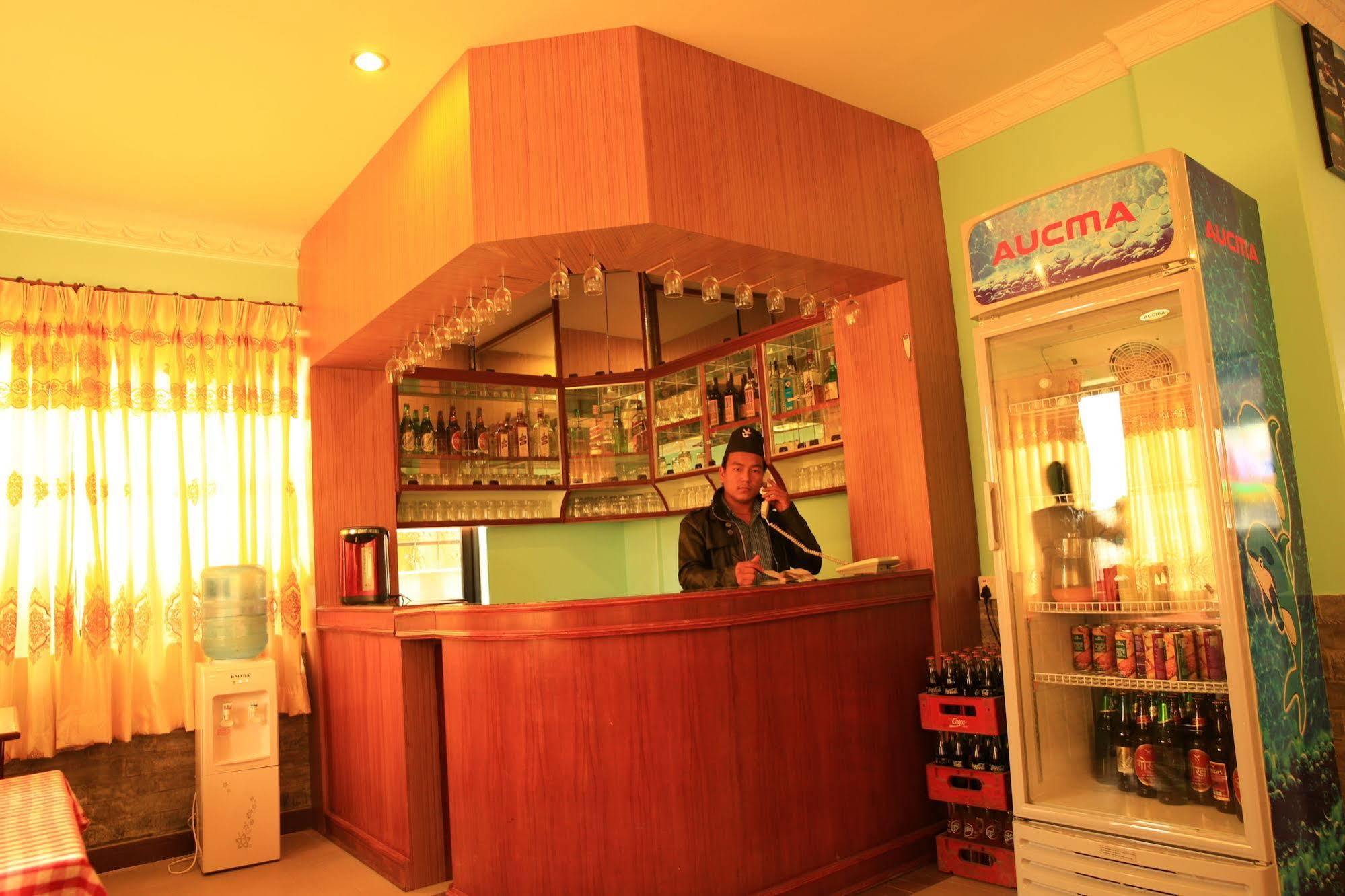 Hotel River Park Pokhara Kültér fotó