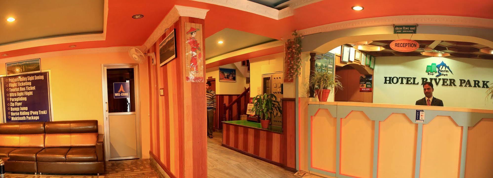 Hotel River Park Pokhara Kültér fotó