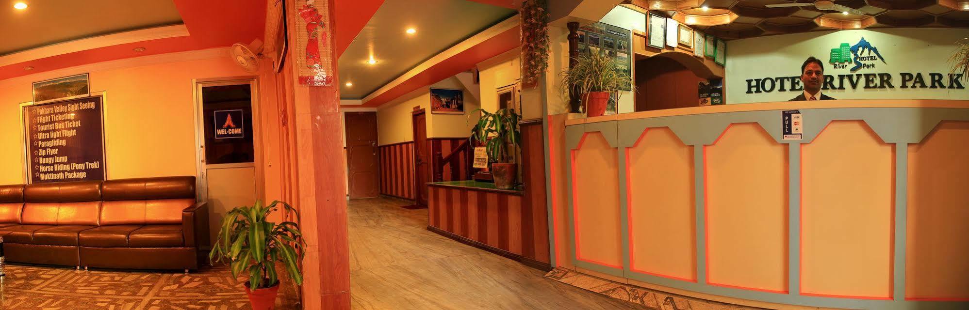 Hotel River Park Pokhara Kültér fotó